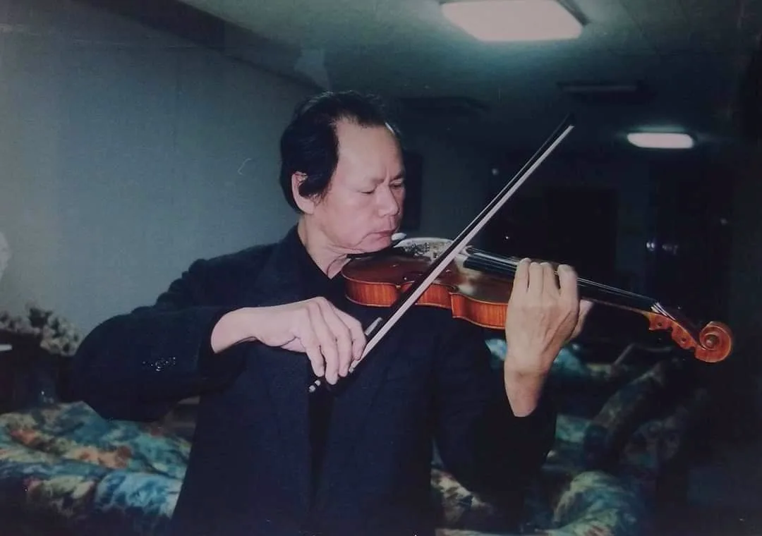 羅紹騏除了是音樂家外還是新竹縣碩果僅存的飛蠅釣高手。陳權欣攝