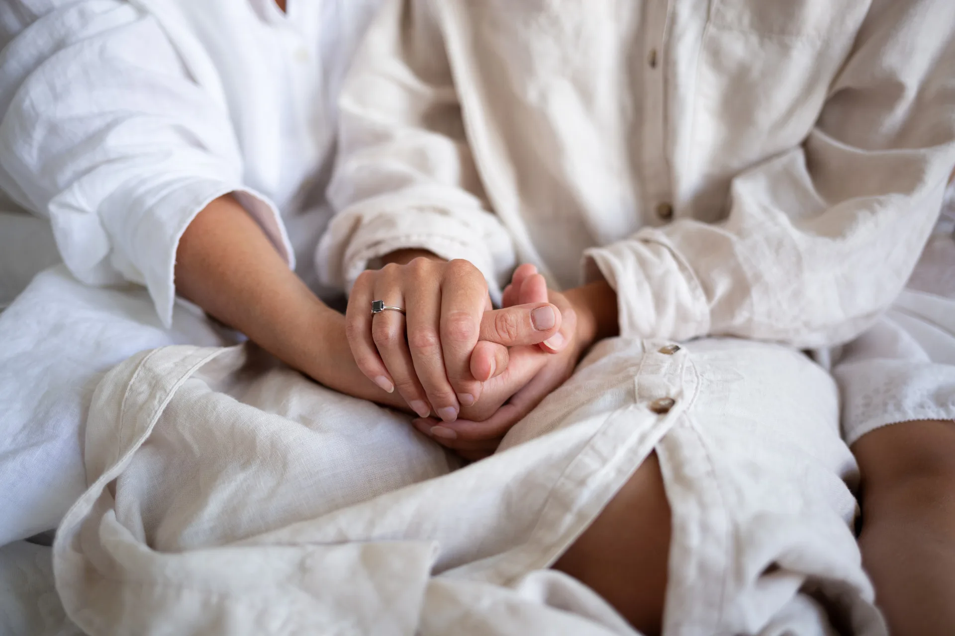 家庭照顧假的「家庭成員」定義未設限。示意圖。envato圖庫