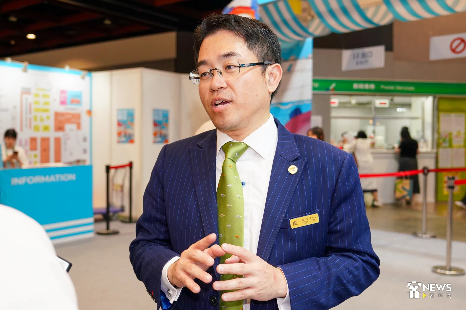 圓山大飯店公關部經理田永弘表示,住宿券、餐券皆祭出豐富折扣,民眾把握良機購買。洪藝晅攝