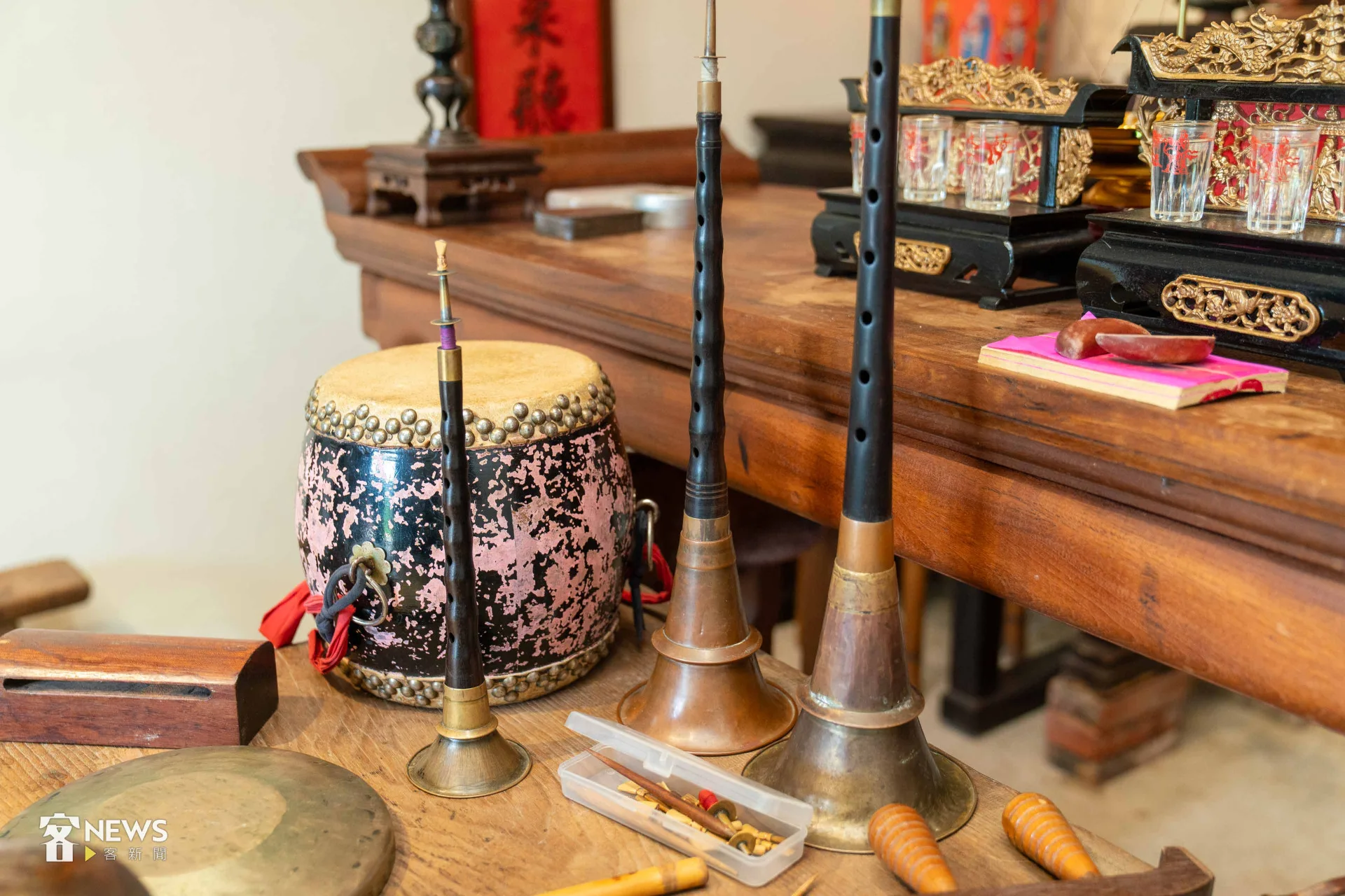 南部常使用適合北管的「排鎖」；而桃竹苗地區則偏好「大嗩吶」。李台源攝