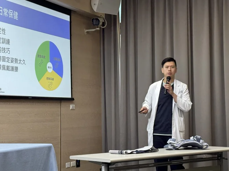 台北榮總復健部醫師林威廷（圖）提醒，護腰應短期使用，以免肌肉「失憶」，變成一輩子都依賴護腰的人。中央社