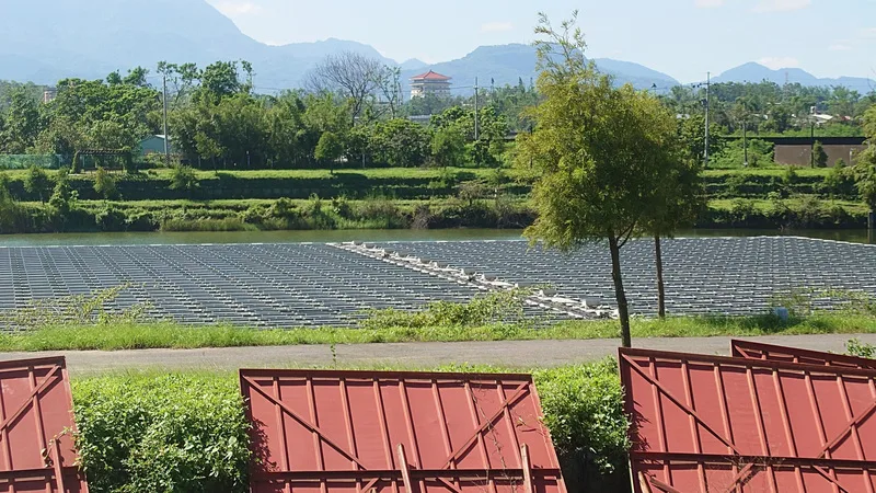 經濟部產業園區管理局11日指出，施工中的嘉義縣中埔、水上產業園區，7月天災來時園區內滯洪池發揮功效，未造成重大災情。圖為中埔產業園區旁公館滯洪池。中央社