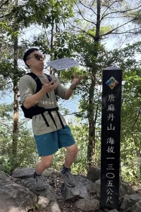 發現珍稀蛇類金絲蛇的音樂老師陳衛，平常喜歡登山等活動。陳衛提供