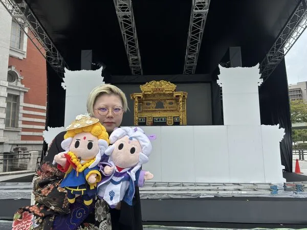 有布袋戲狂粉遠道而來看演出。文化部提供