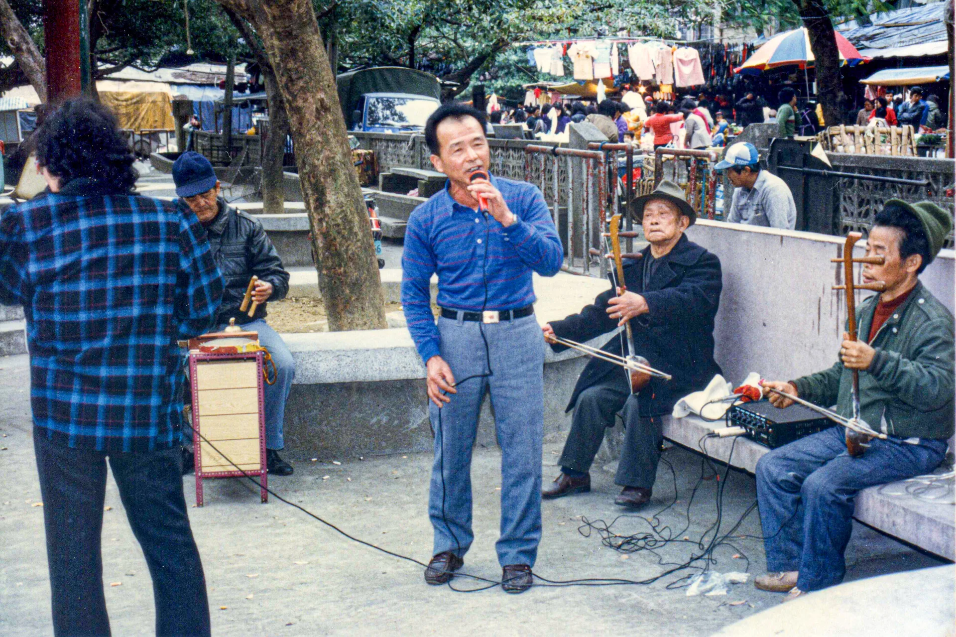 人們在竹東兒童樂園唱山歌這就是次生態山歌。楊國鑫攝