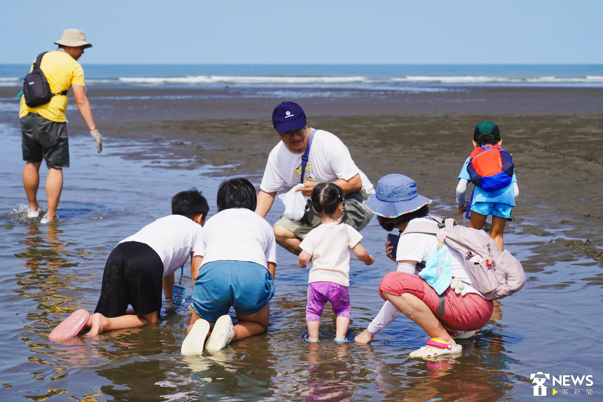 新埔曾先生表示，帶小朋友參加活動放電相當值得，海洋客家文化對他而言也十分特別。李宥妍攝