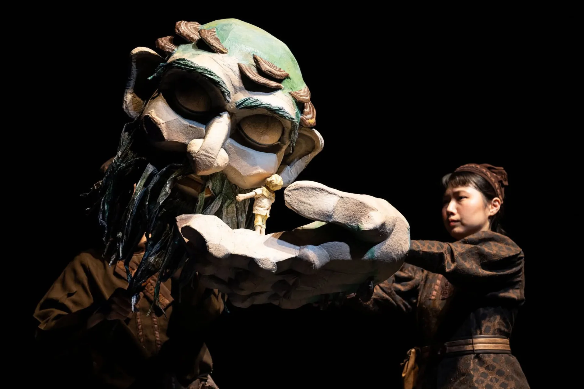 全臺首部客語版《自私的巨人》偶戲登場,無獨有偶攜手台北客基會編織王爾德童話新篇章。台北市客家文化基金會提供