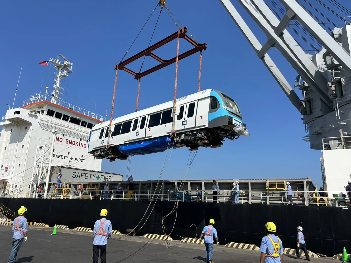 三鶯線最後三列車運抵台灣。