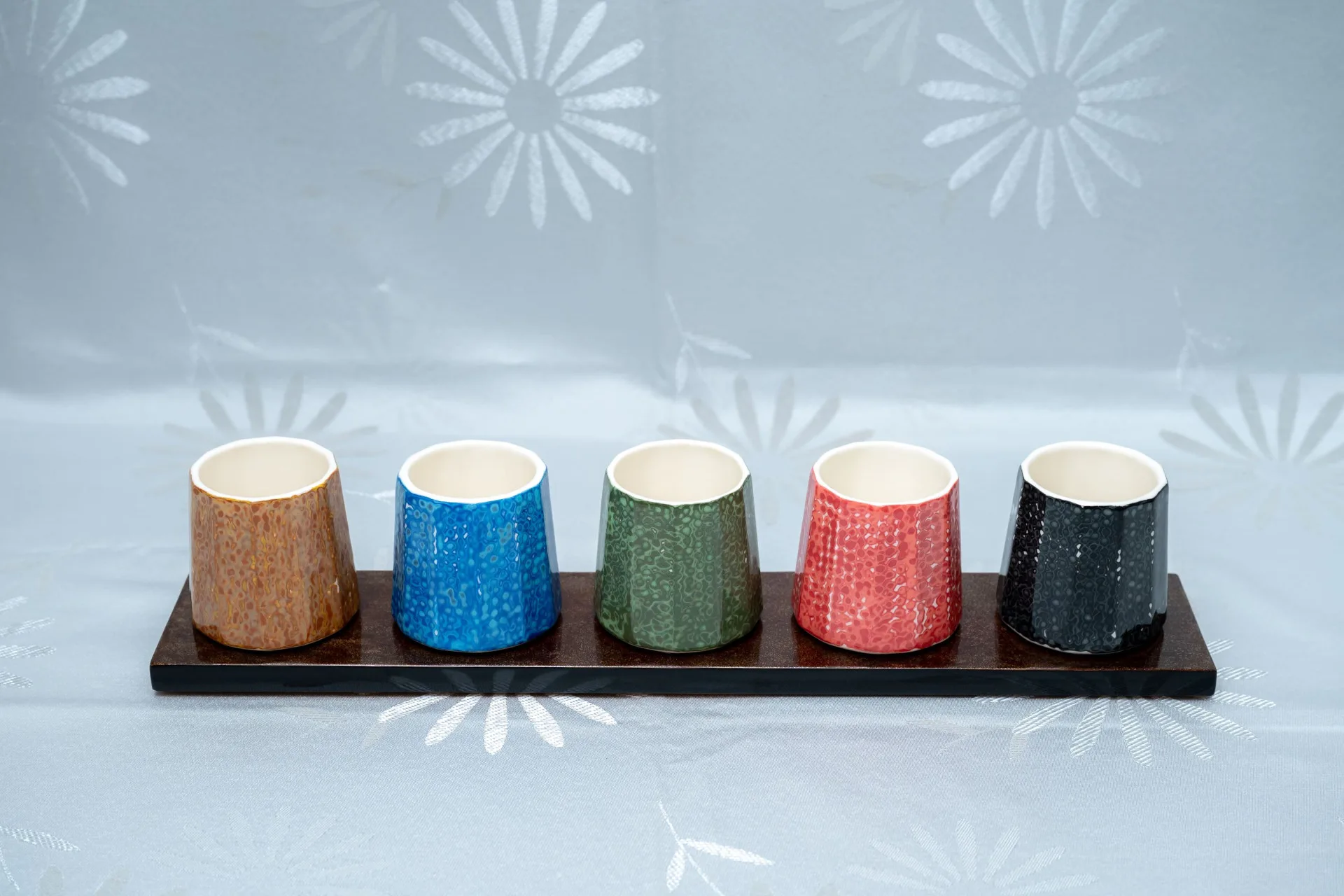 精巧組銅獎─迭色角杯。新竹縣政府提供