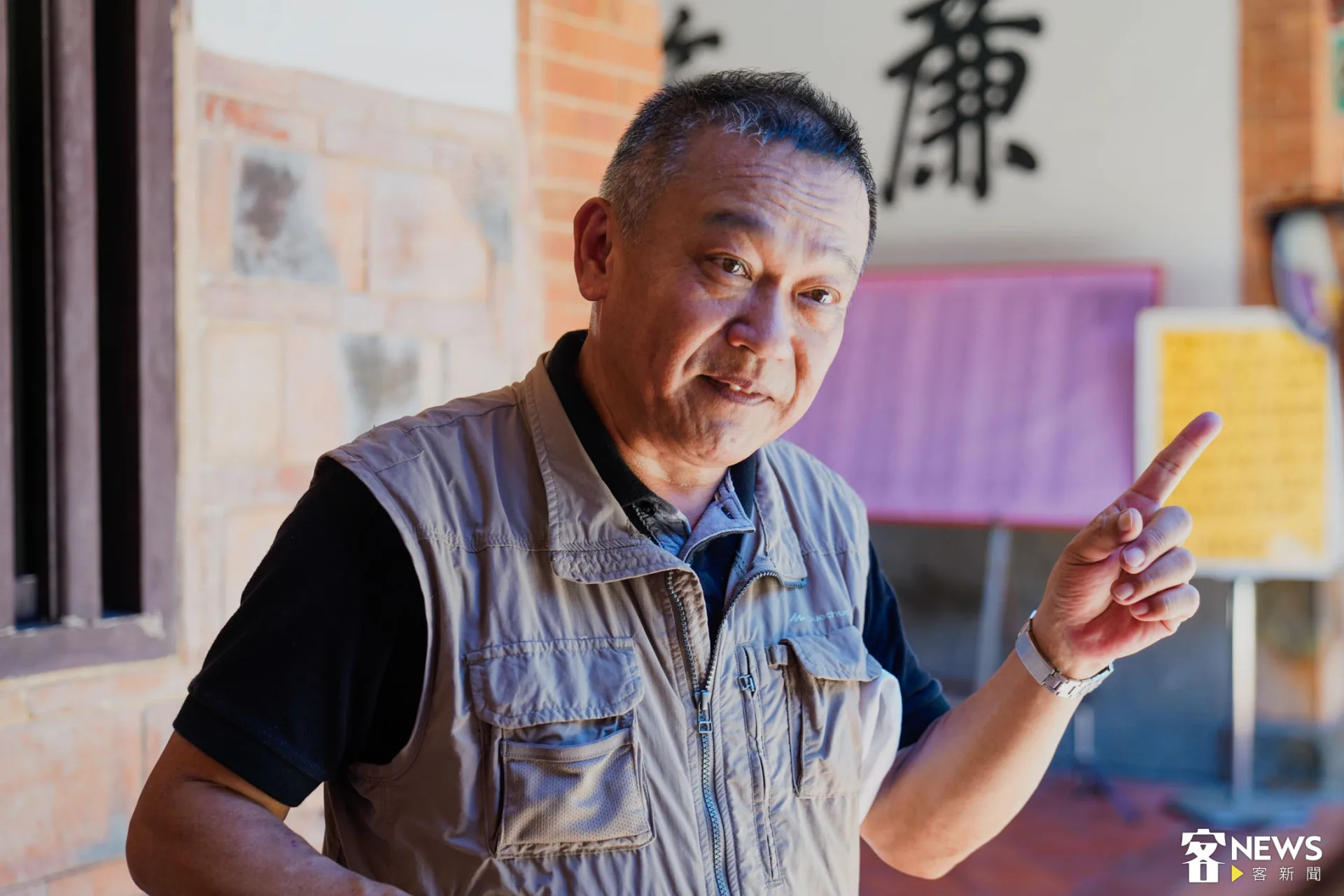 導覽姜義溎表示，范姜祖堂規劃牌位空間給予未婚或離婚的女性，展現出當今客家的與時俱進。朱愷元攝