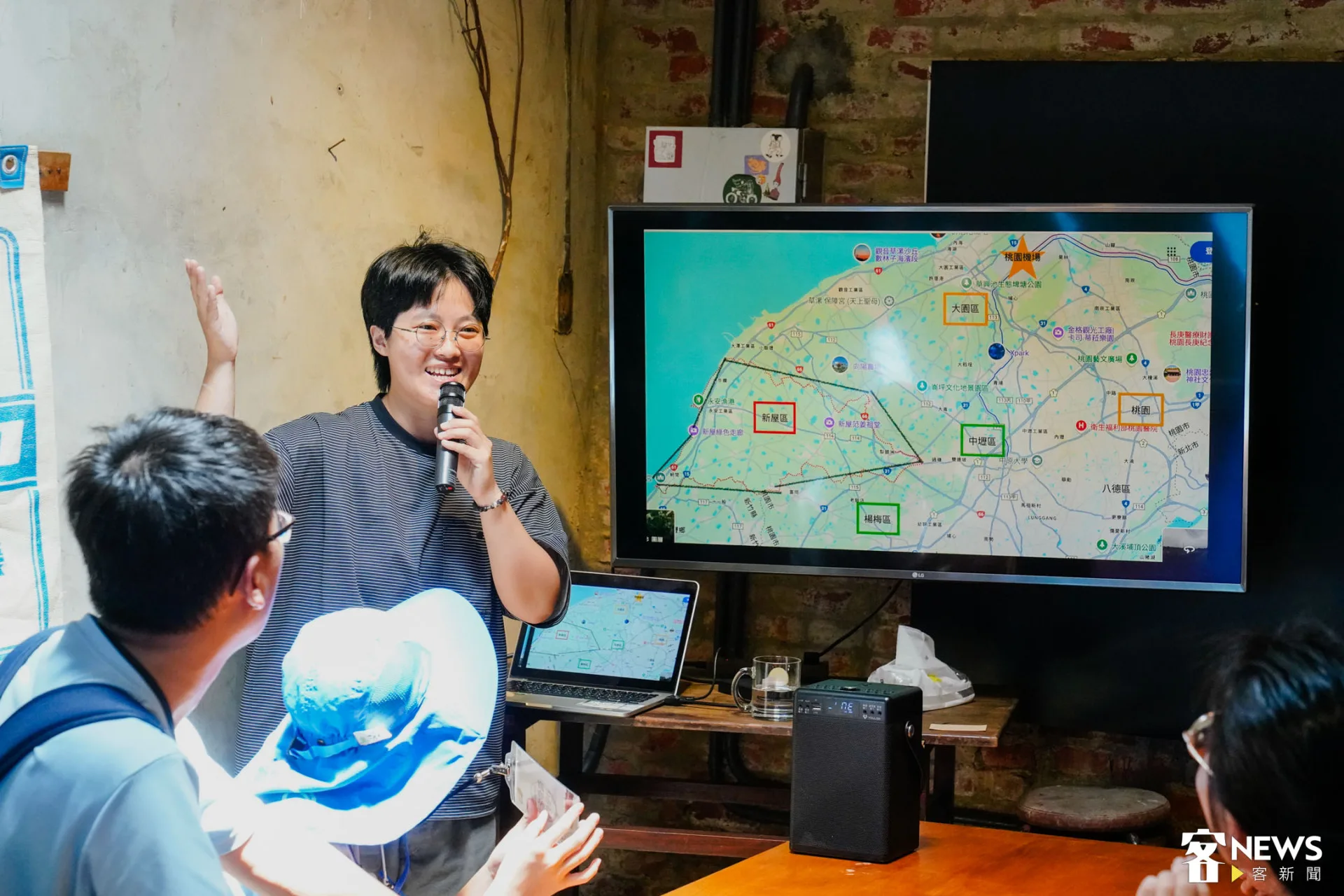 亼聚創辦人莊茹絜介紹成立這個空間背後的想法。朱愷元攝