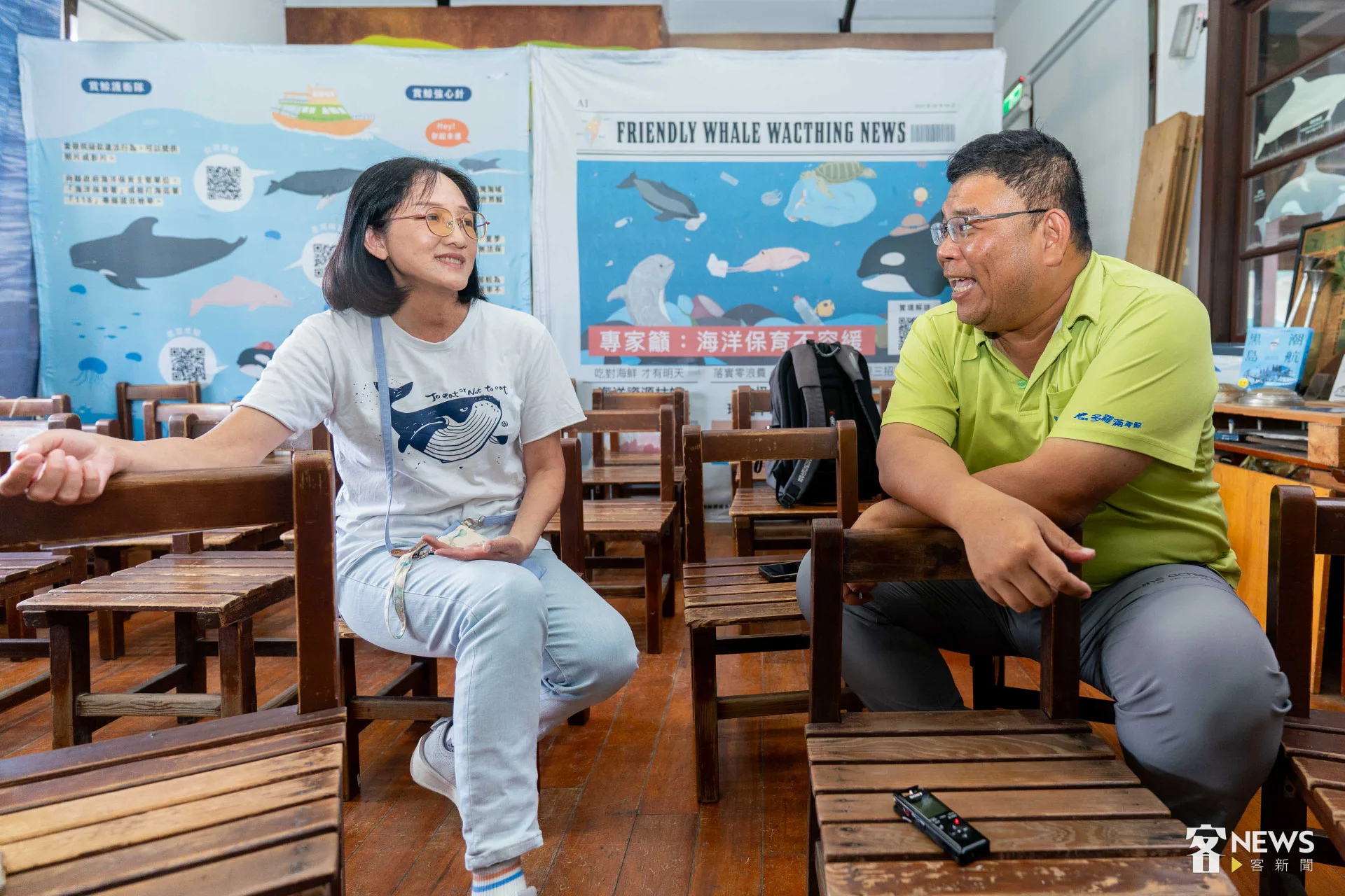 何姿樂（左）與呂世明（右）認識許久，他們希望透過客語導覽，提供大家以不同視角認識海洋。李台源攝