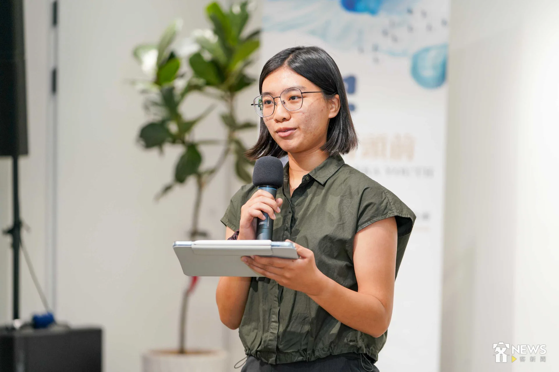 並非客家人的蔡明恩說，多虧自己會客語，可以用客語和泰國客家鄉親交流文化。李台源攝