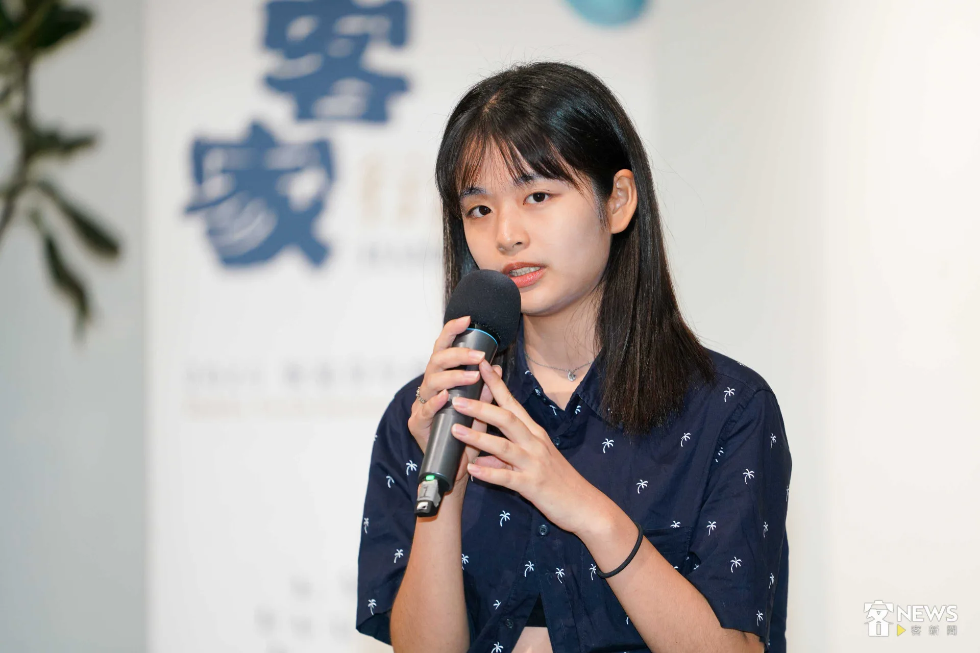 志工成員輪流上台分享赴泰國服務的心得。李台源攝