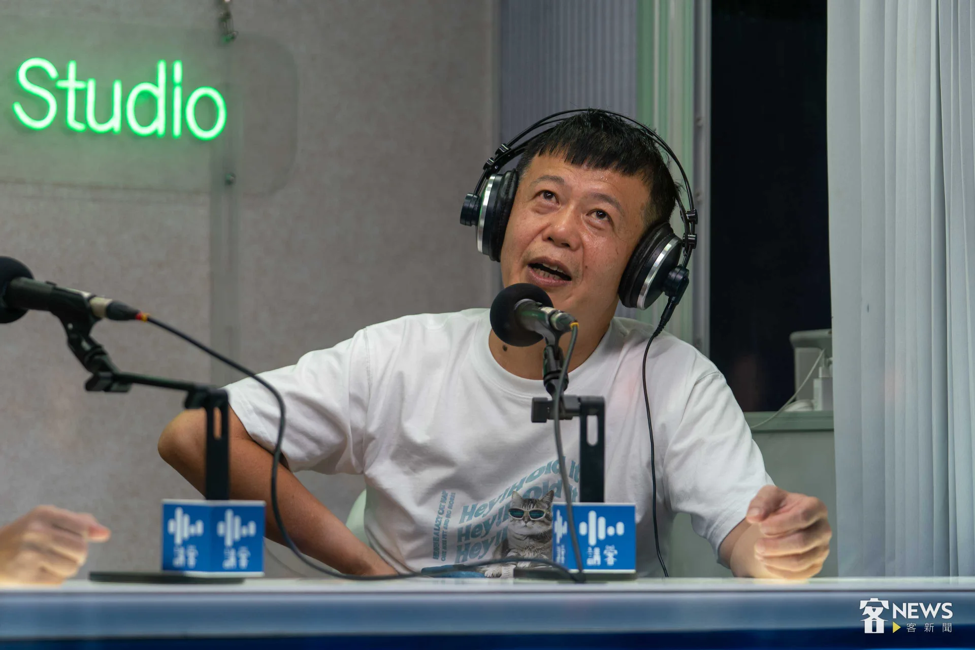 邱寶郎說，平常在電台裡，大家看不到料理。今天來到戶外，就是要讓大家「看得到、吃得到、學得到」。李台源攝