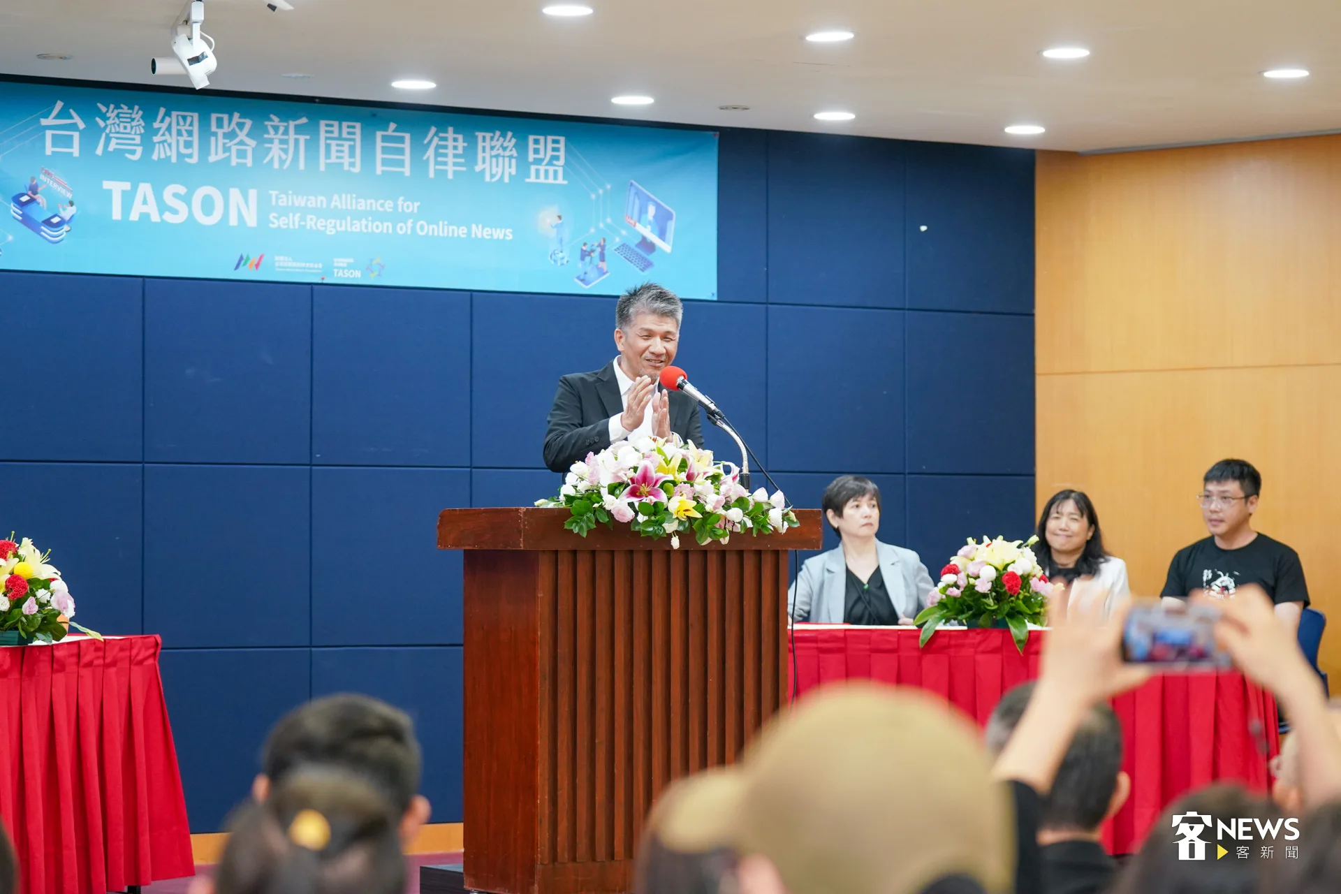 講客廣播電臺臺長暨客新聞總編輯莊勝鴻擔任「台灣網路新聞自律聯盟」副召集人。洪藝晅攝