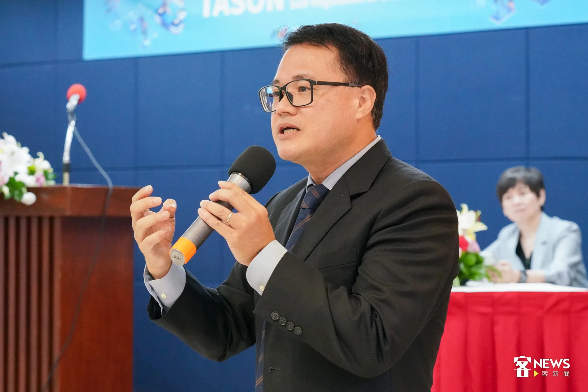 今天活動主持人、也是TASON籌備人之一的陳信聰指出，TASON以透明、公正、可信的自律機制為核心，推動專業規範、諮詢機制。洪藝晅攝