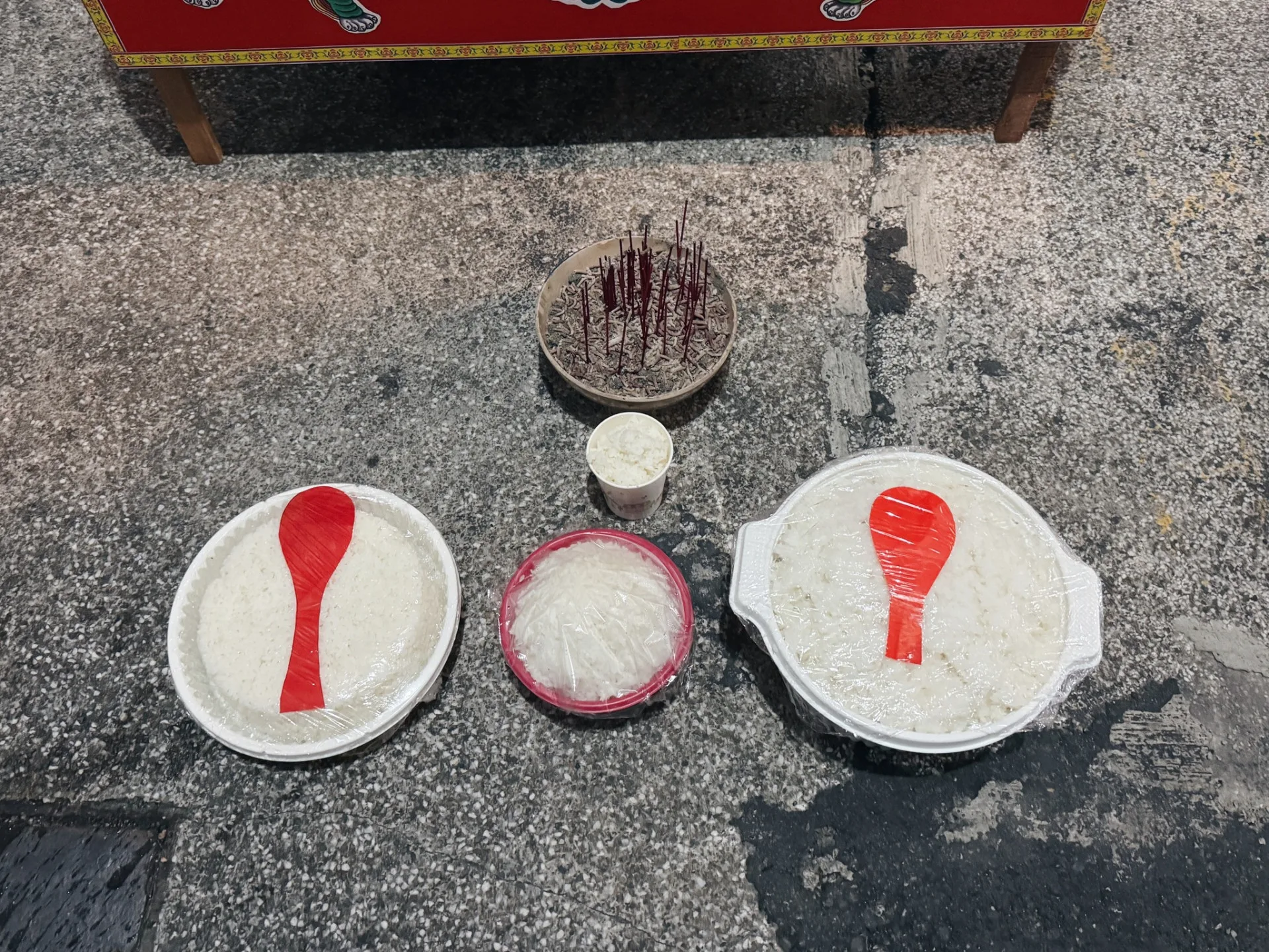 孤飯。滾回家拍攝提供