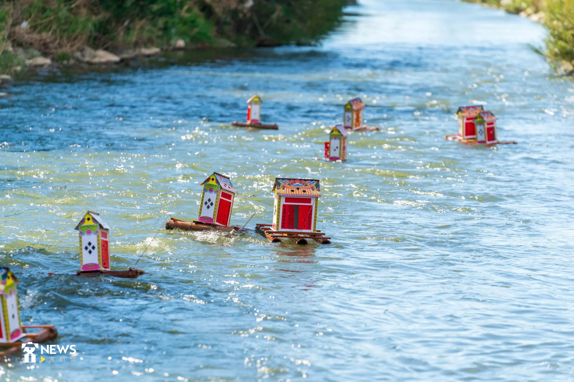 義民祭預計於9月10日（農曆7月19日）放水燈。圖為2024年放水燈。李台源攝（資料照）