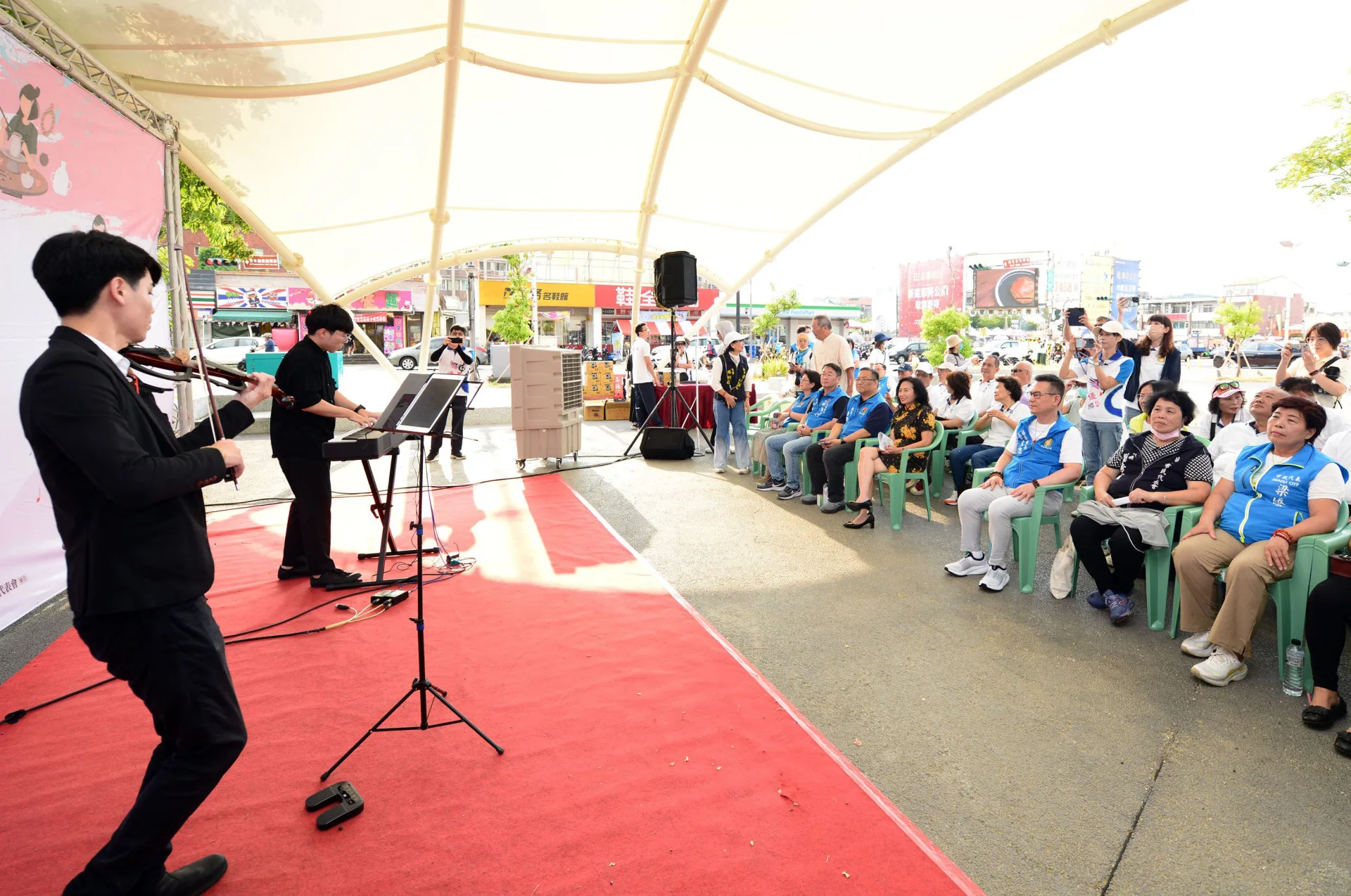 「客庄百工百業培力計畫」啟動邀請藝文團體演出。苗縣府提供