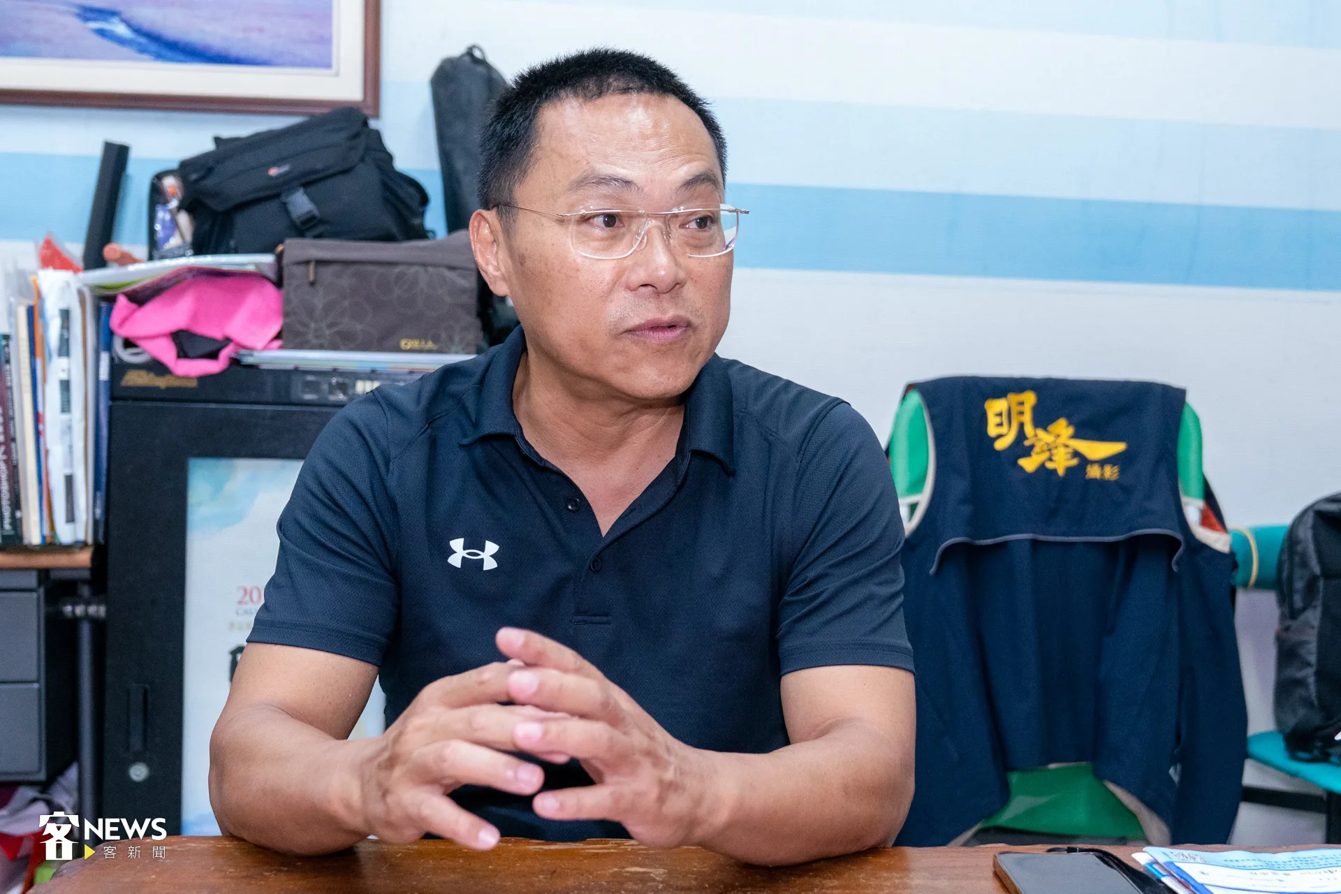 談起沖洗照片的技術，周鴻志如數家珍。洪藝晅攝