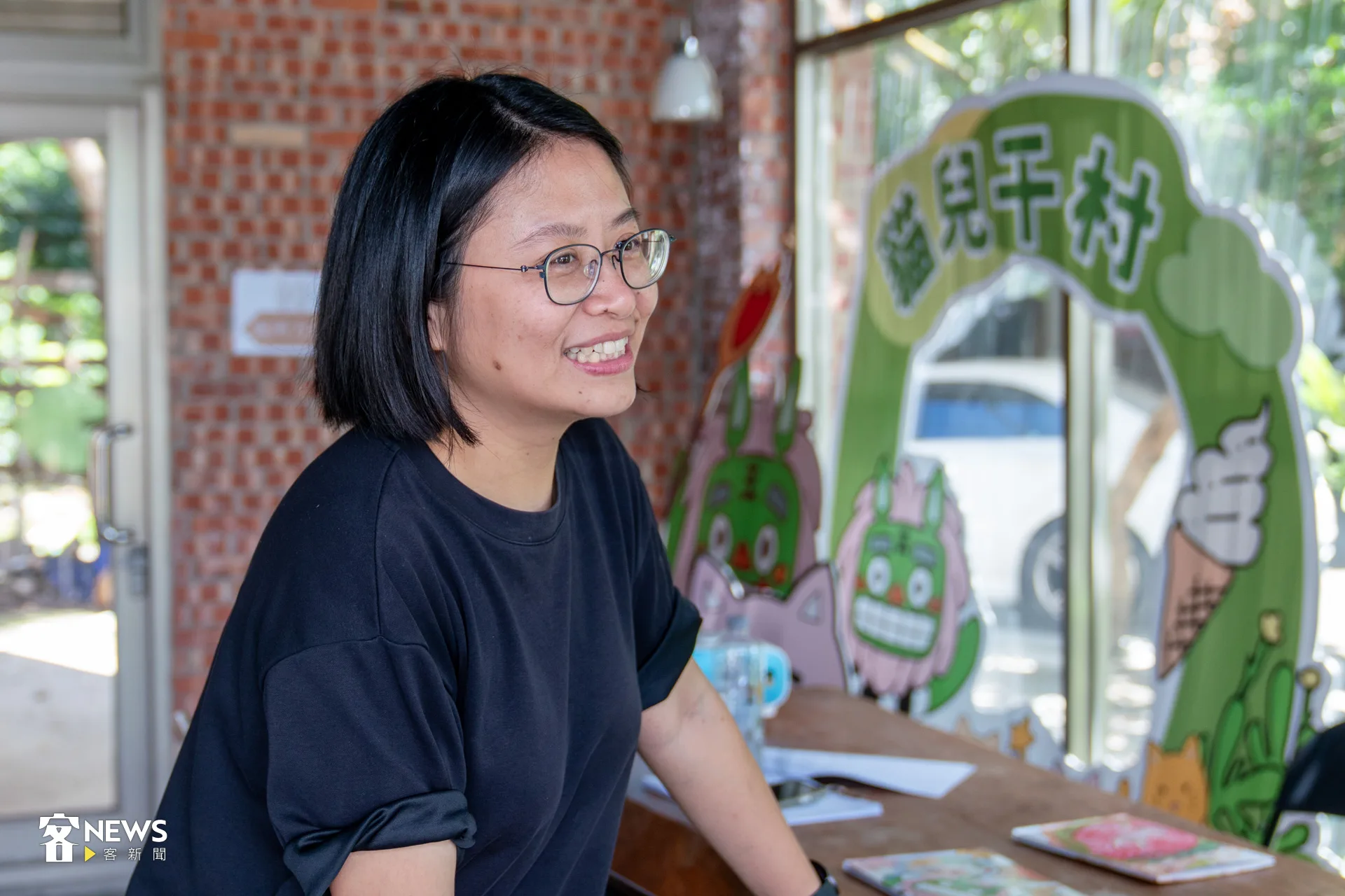 身為「貓兒干村花生醬」創辦人，沒有華麗的辦公室與專業的團隊資源，顏惟親一切都靠自己「親力親為」。洪藝晅攝