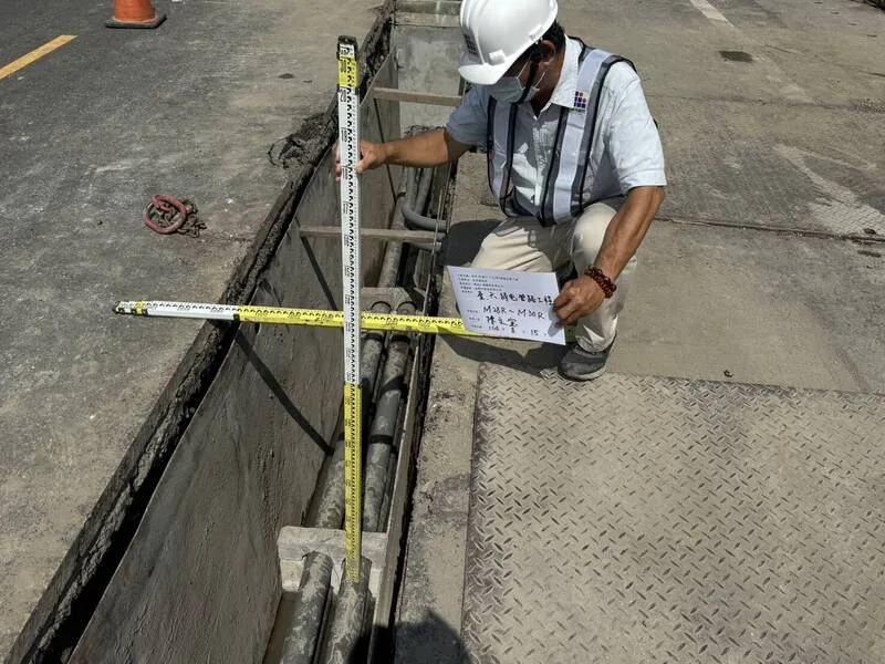 「屏東高鐵特定區」周邊道路桿線下地工程。屏東縣政府提供