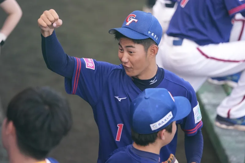 U18世界盃棒球賽台灣隊超級循環賽複賽12日第2戰將交手波多黎各隊，台灣將派出低肩側投陳世展（中）先發應戰。中央社