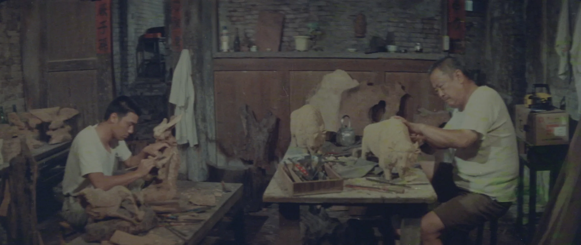 《小城故事》劇照，由左至右： 鍾鎮濤、葛香亭。國家影視聽中心提供