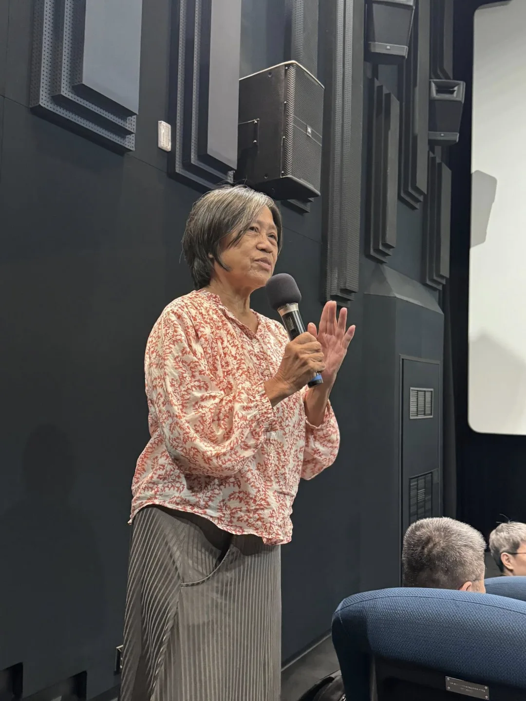 黃玉珊表示，當時鹿港、三義、三峽跨越時空的實景，穿梭其中的角色，善與惡，窮與富的人間百態，構成了台灣中部的小城風情，令人流連。