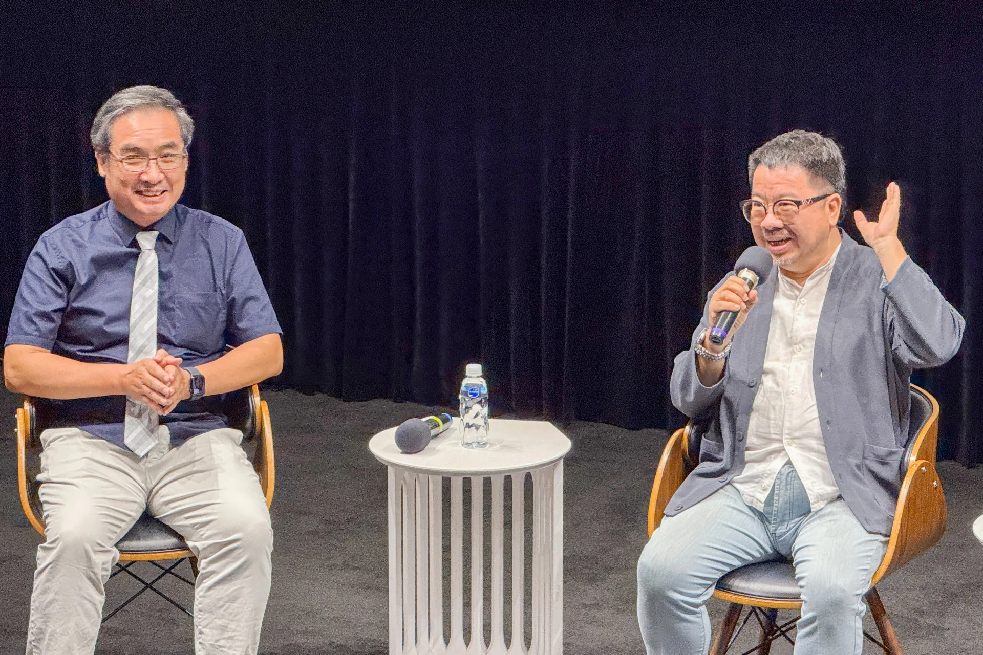 客傳會董事長陳邦畛（左)、國影中心董事長褚明仁(右）。