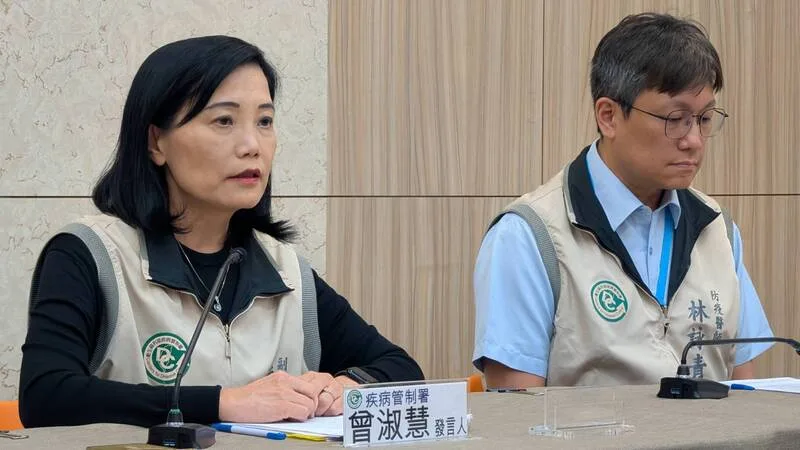 衛福部疾管署發言人曾淑慧(左)16日表示,國內類流感最快本週就會進入流行期。中央社