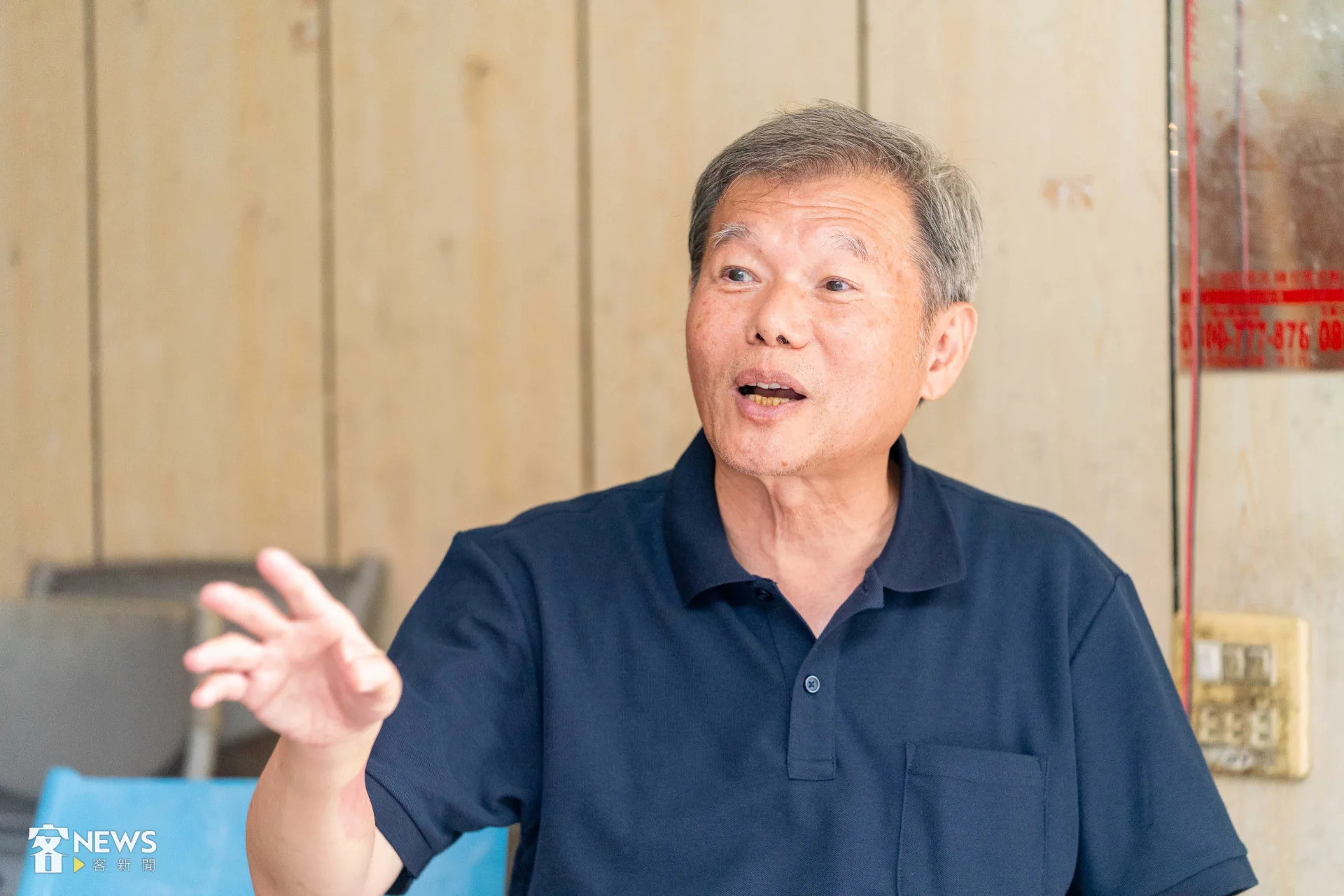 鄭榮興在指導彩排的空檔受訪，分享客家八音在台灣半世紀以來的興衰歷史，也談當今各界努力的傳承工作。李台源攝