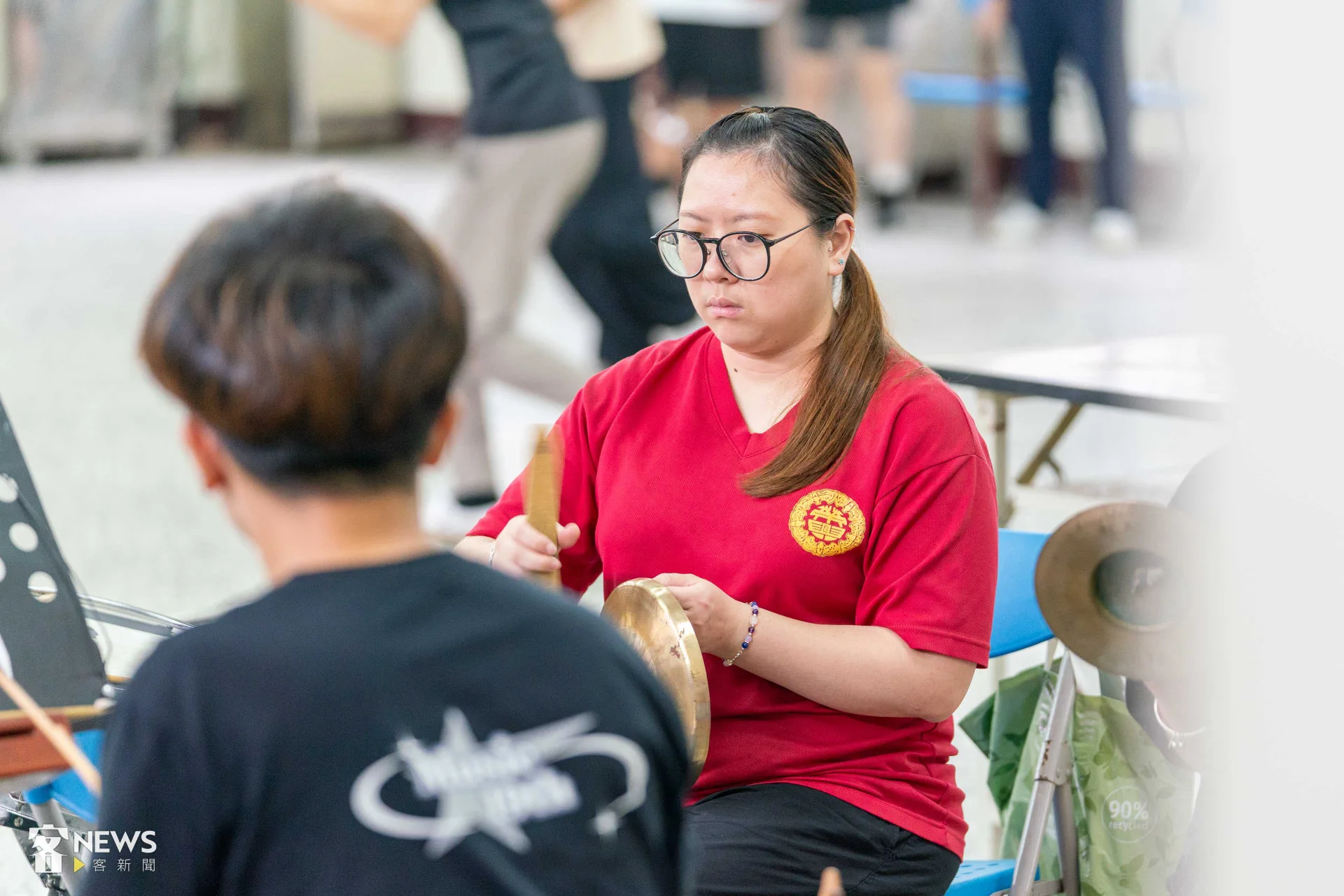 莊雅然認為，初學者要不斷地聽、不斷地背，才能逐漸將自己融入八音特有的緩慢與悠長之中。李台源攝
