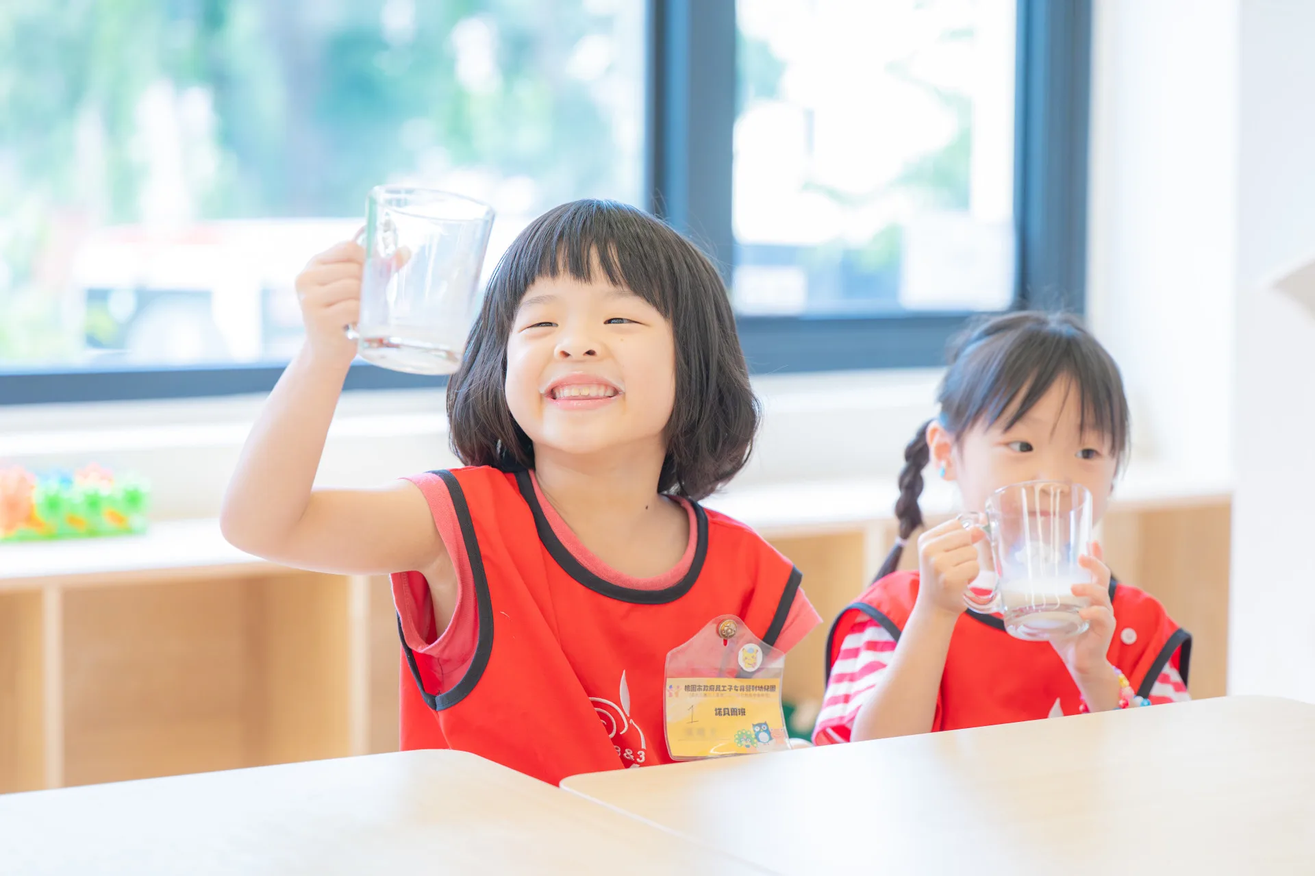 桃園市政府2026年2月起，每天免費提供2歲到12歲孩童，喝鮮乳或豆漿。桃市府提供