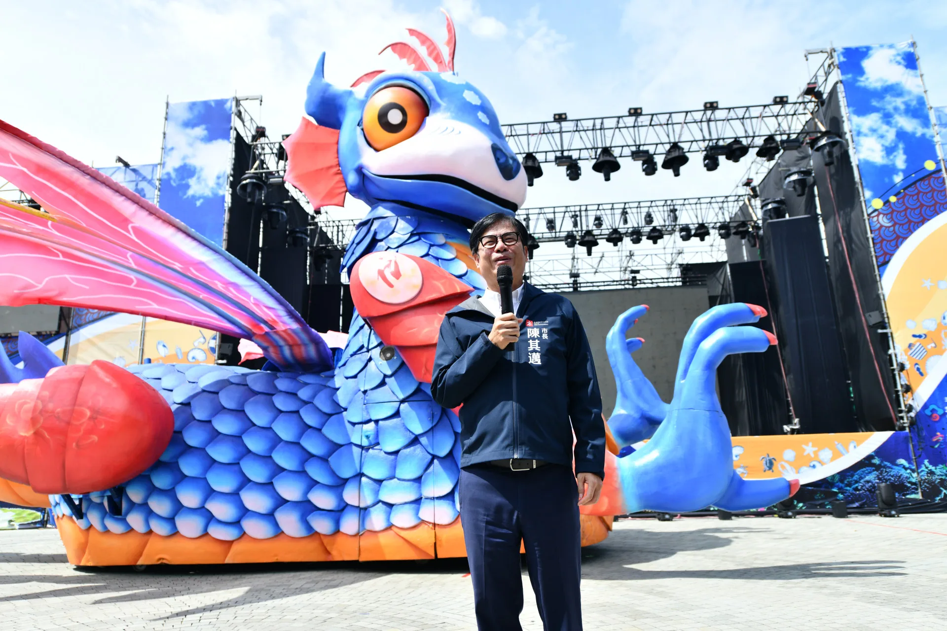 高雄市長陳其邁說，《燈怪》將吸引更多人能夠來接觸不同的、多元的文化。紙風車劇團提供