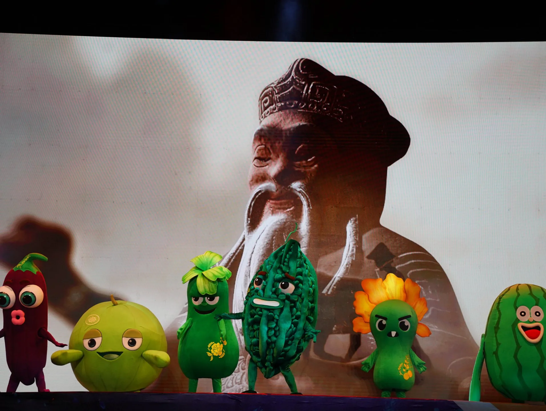 《燈怪》歷時近兩年籌備，以海洋與陸地共生為背景，描繪瓜族與燈族守護環境、傳承文化的故事。翻攝自紙風車劇團FB