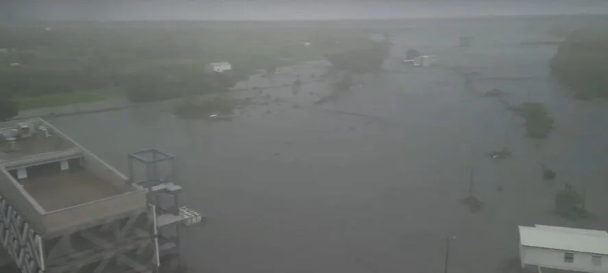 花蓮光復鄉街道被洪水淹沒空拍畫面。中央災害應變中心提供