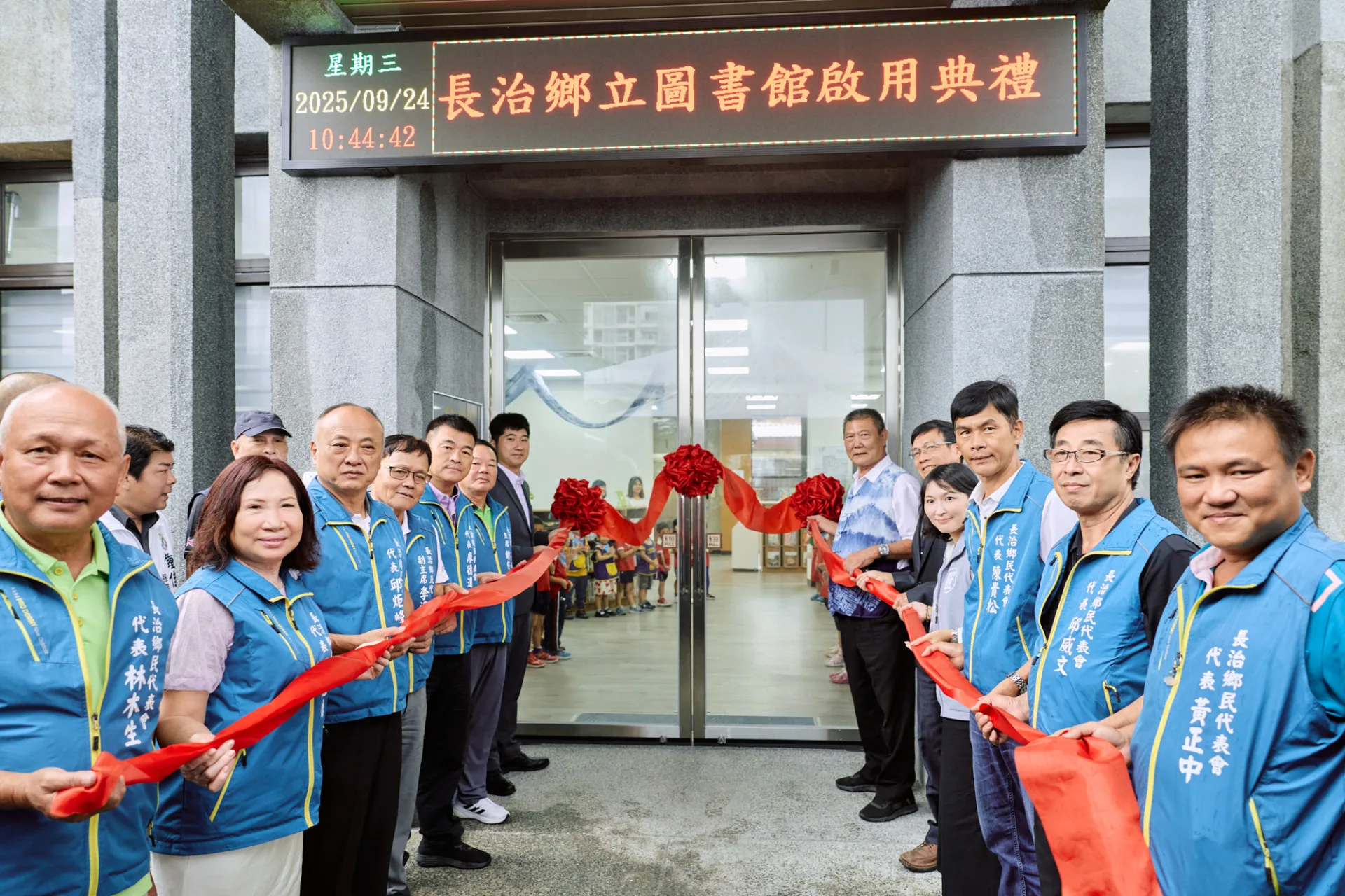 長治鄉立圖書館24日翻新啟用。客家委員會提供