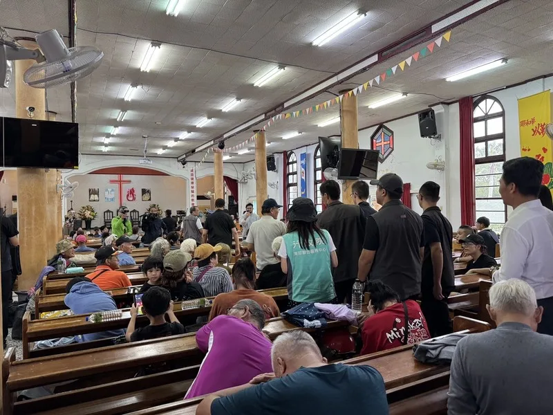 花蓮縣馬太鞍溪堰塞湖溢流釀災,花蓮縣政府累計撤離逾5000人,馬太鞍教會也開設收容所,供災民休息。中央社