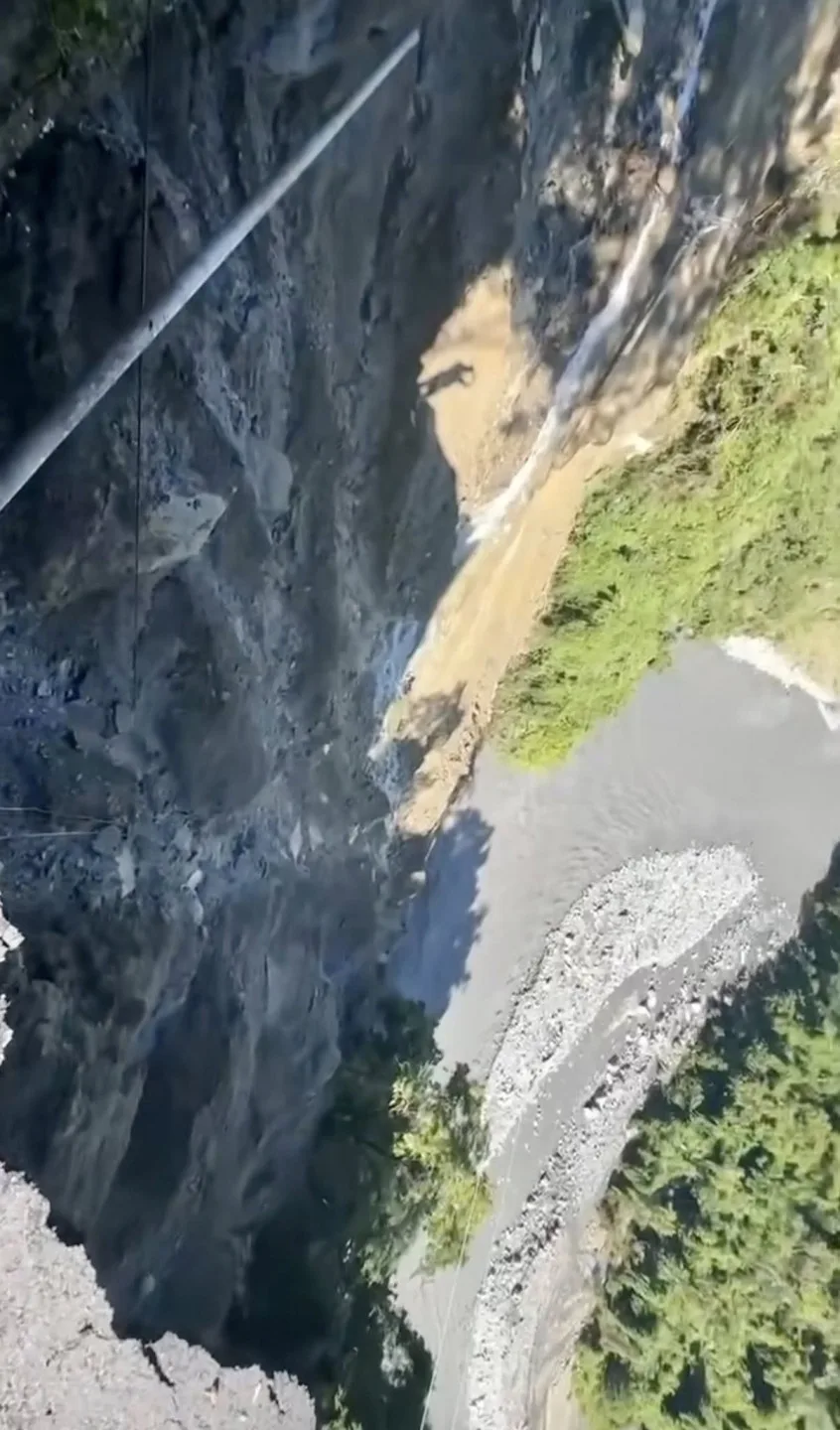 樺加沙颱風在台東出現災情，海端鄉霧鹿村及利稻村處於斷路、斷電、斷網。翻攝自伍麗華FB