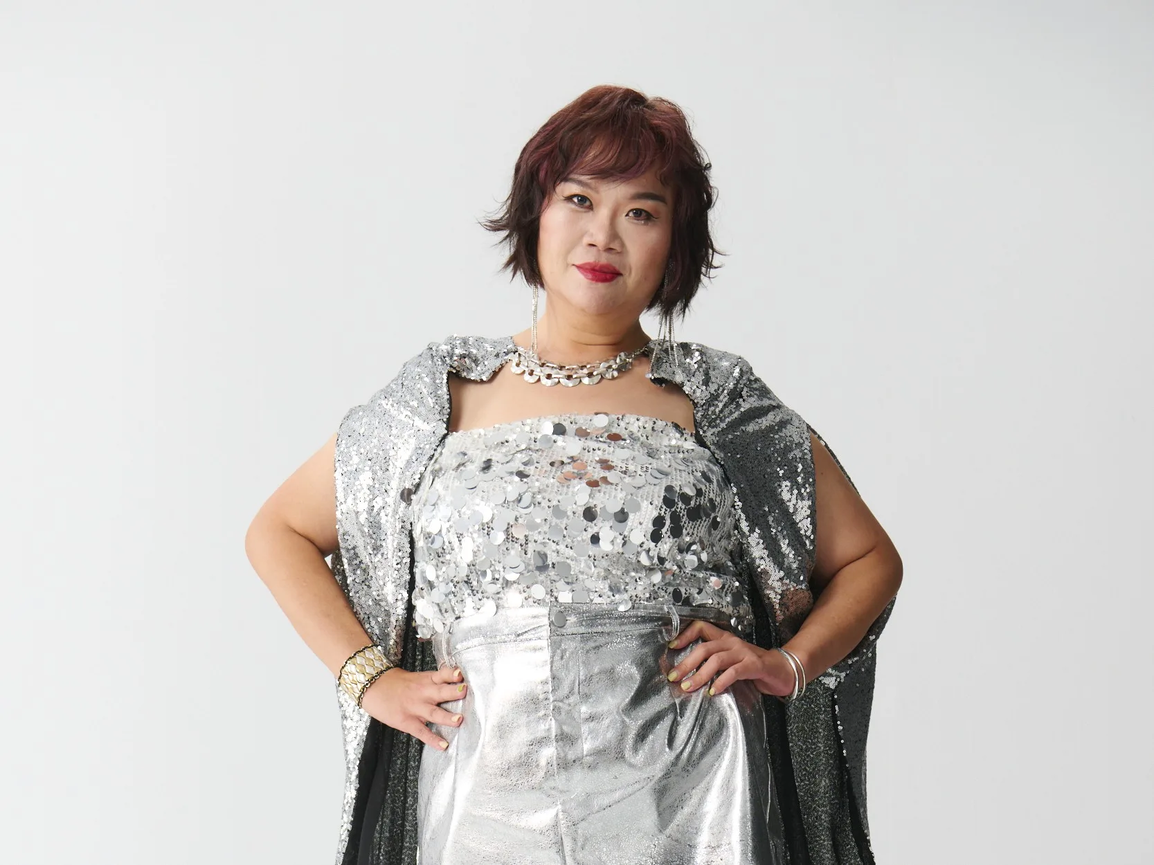 歌后吉那在《暗靚》中，挑戰歌舞劇形式舞台劇。北市客基會提供