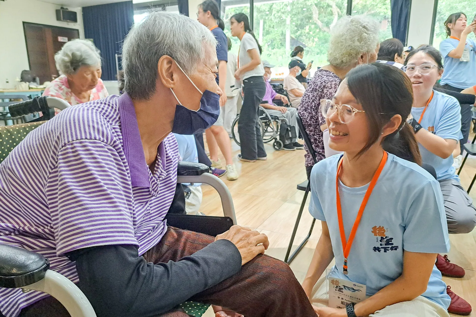 「海內外客家後生交流營」課程包括社區關懷、長輩照護。蕭宥提供