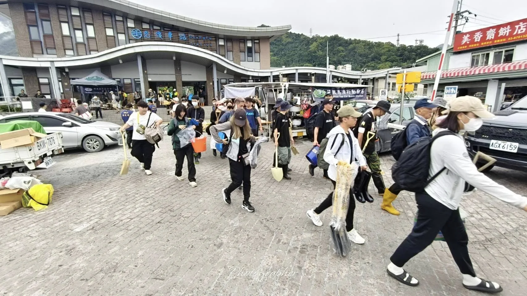 許多年輕人趕赴花蓮光復協助救災復建。吉雷米-一粒米FB粉專授權使用