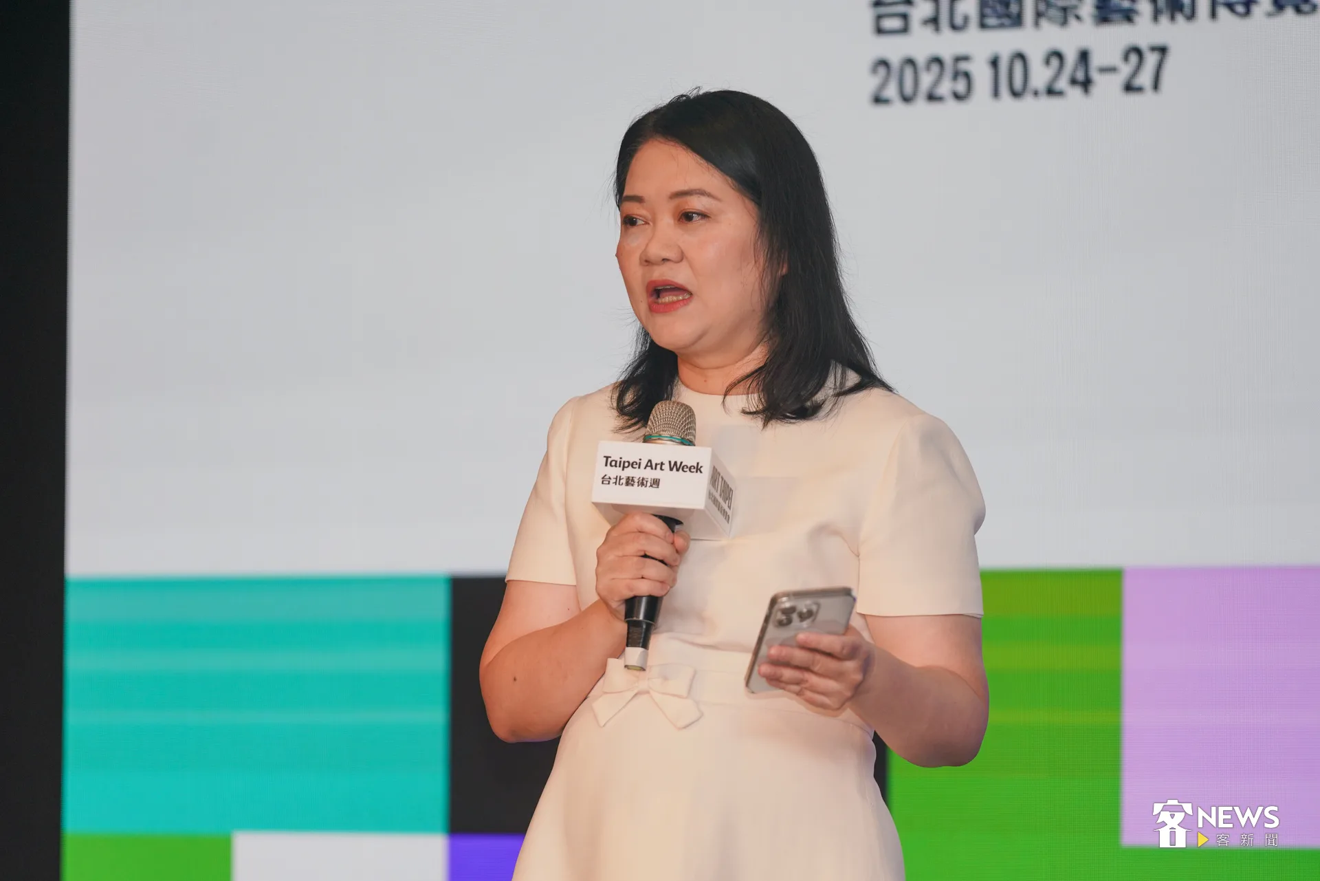 中華民國畫廊協會理事長陳菁螢表示，2025藝術週將全面擴大，8大展區與8大主題，藝文展覽與開幕活動，將遍及北市各角落。洪藝晅攝