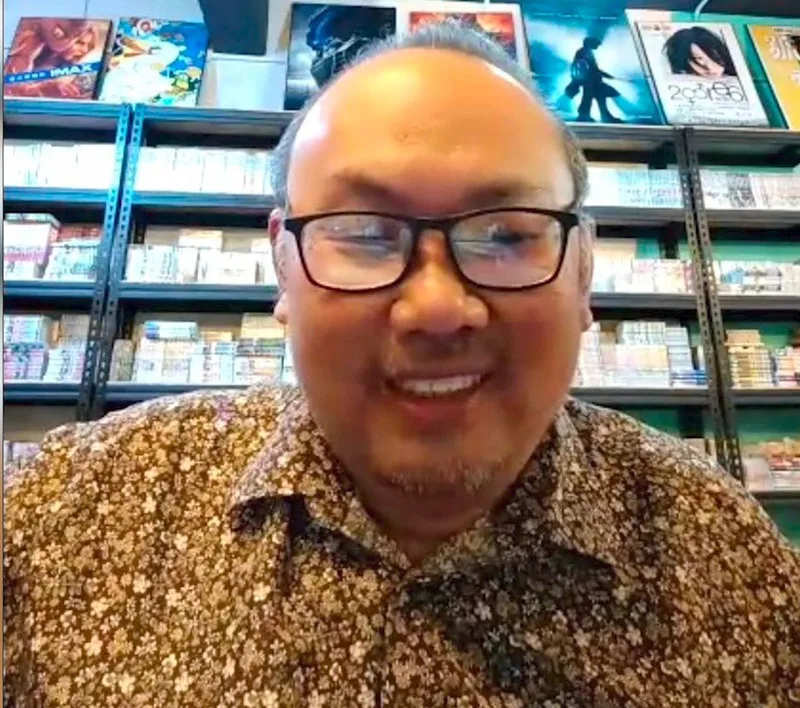 致敬「雨鞋超人」救災志工　大馬作詞人：感動世界