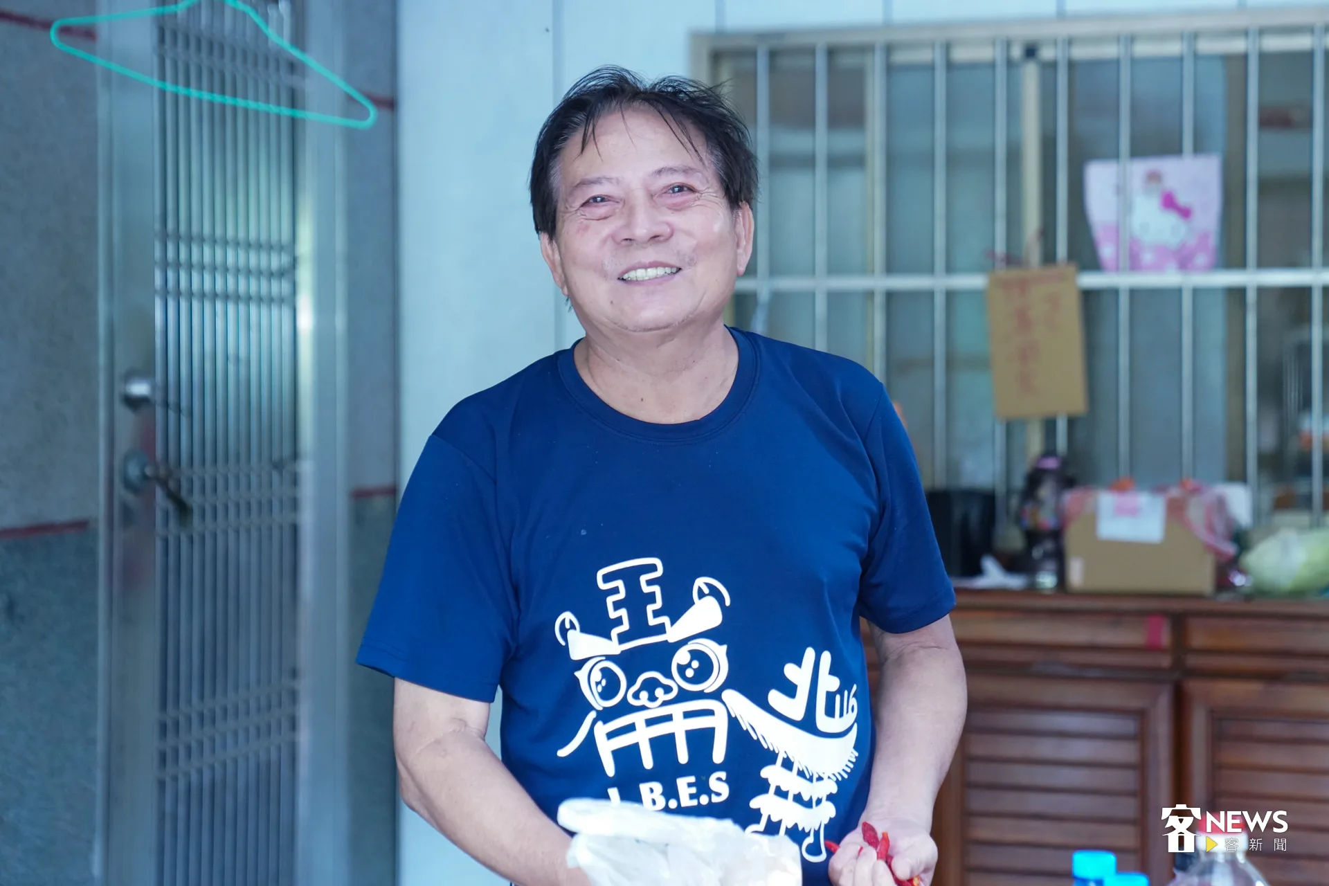 崙前社區發展協會李日城十分熱情，在地人也一起參與製作。洪藝晅攝