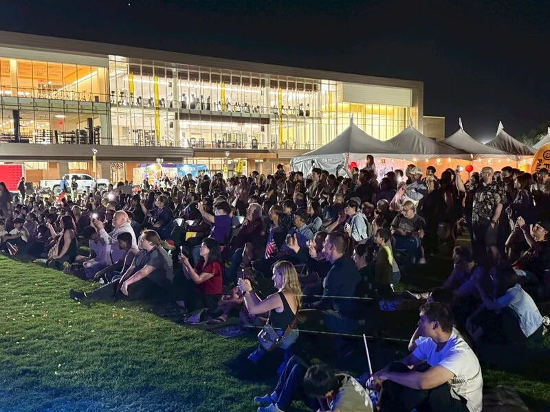 台積電鳳凰城大秀軟實力　無人機升空高掛國旗慶雙十