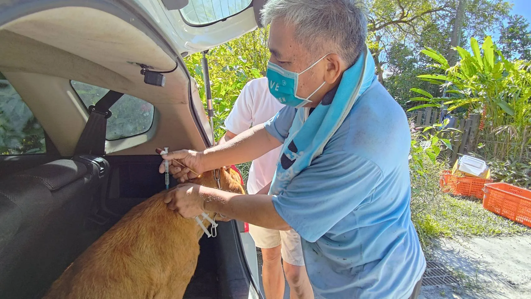 外診中的Afo Lonok。馮先鳳提供