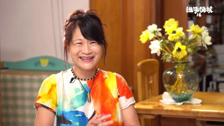 羅思容長期耕耘客語創作，曾榮獲金曲獎最佳客語專輯獎、最佳客語歌手獎。翻攝《誰來晚餐》